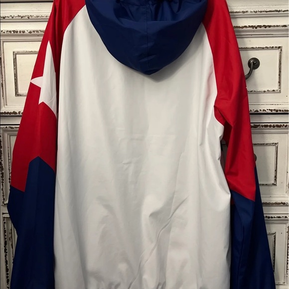 ❤️🤍💙 Men’s Windbreaker Size L Super nice in like new condition - Picture 6 of 14